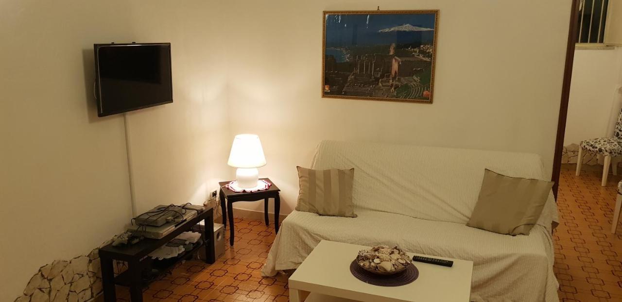 Apartament Casa Capri Giardini-Naxos Zewnętrze zdjęcie