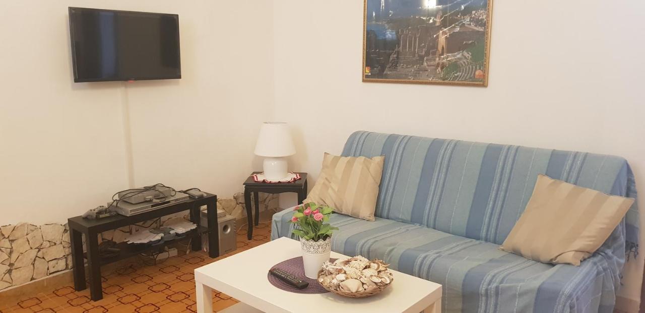 Apartament Casa Capri Giardini-Naxos Zewnętrze zdjęcie