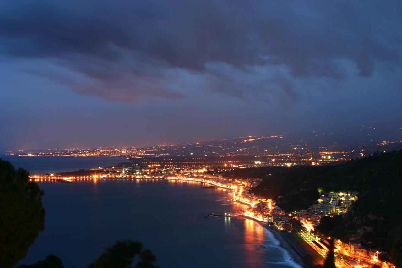 Apartament Casa Capri Giardini-Naxos Zewnętrze zdjęcie
