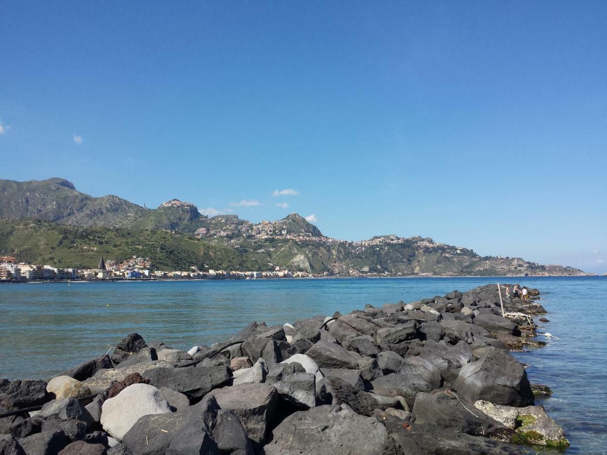 Apartament Casa Capri Giardini-Naxos Zewnętrze zdjęcie